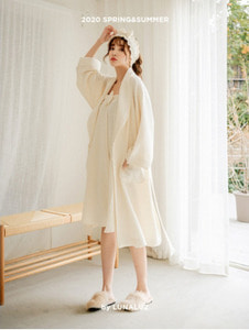 [10%쿠폰증정] 여성 모달와플 가운(2C긴소매카라넥) 20-00134바니벨라 루나루즈 여성잠옷